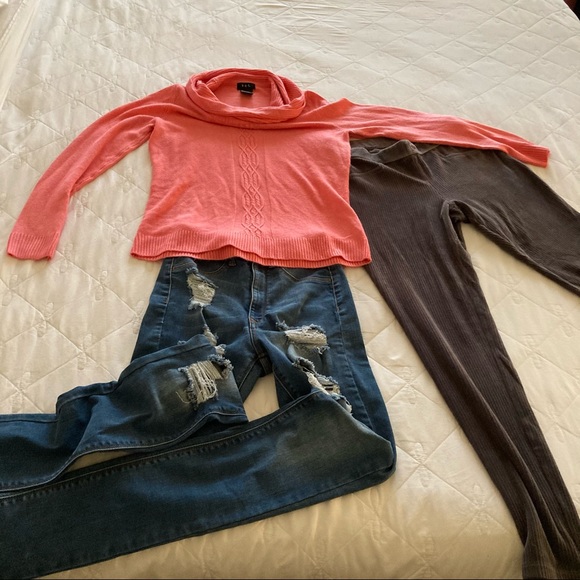 Softest sweater ever in peach-melon with cowl neck - Picture 2 of 9